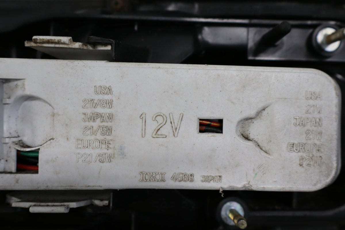 1990-1997 Mazda MX-5 Miata Right Tail Light NA0151170B OEM