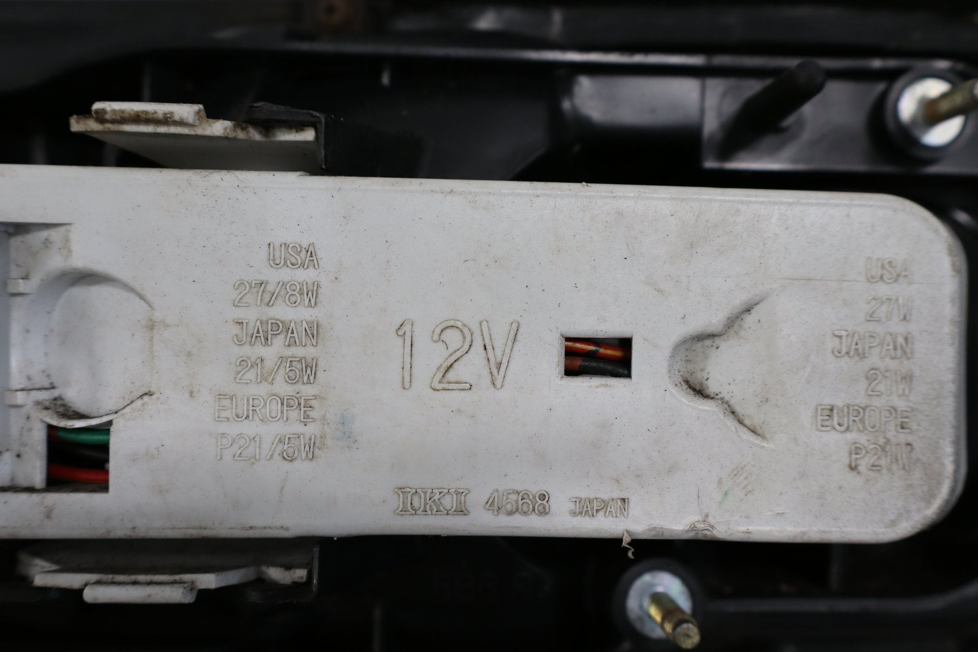 1990-1997 Mazda MX-5 Miata Right Tail Light NA0151170B OEM