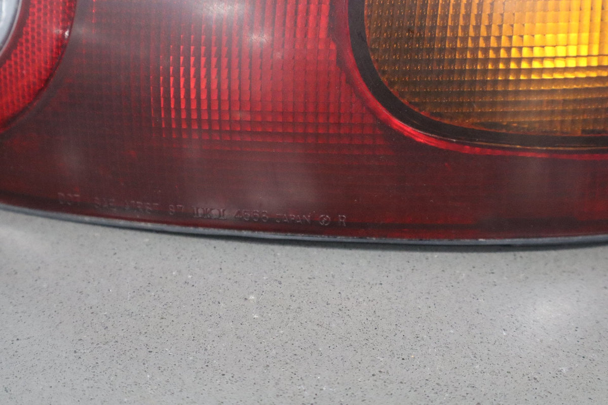 1990-1997 Mazda MX-5 Miata Right Tail Light NA0151170B OEM