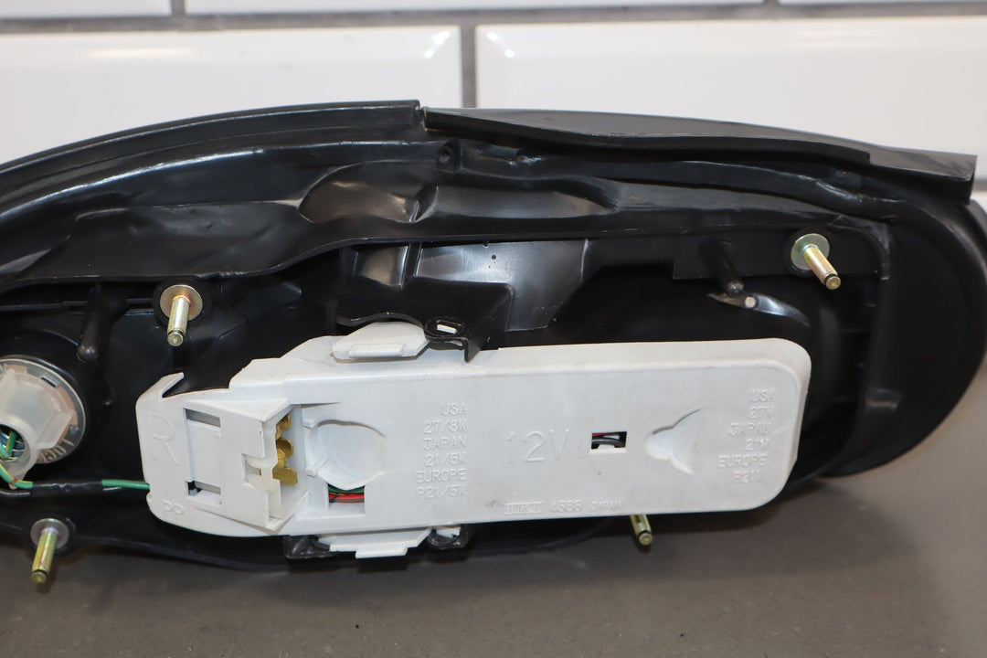 1990 - 1997 Mazda MX - 5 Miata Right Tail Light NA0151170B OEM
