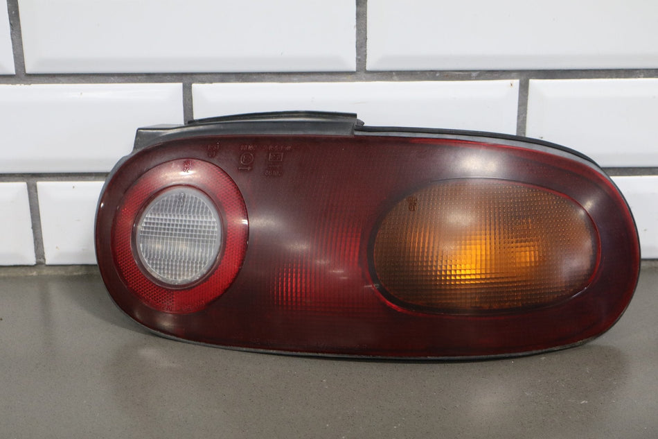 1990-1997 Mazda MX-5 Miata Right Tail Light NA0151170B OEM