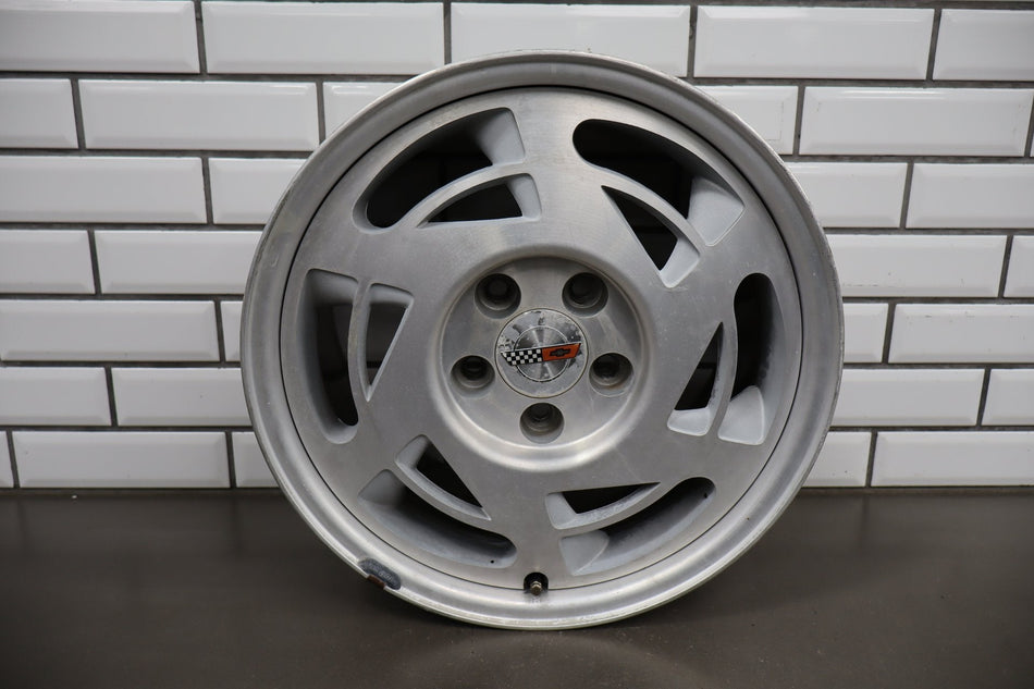 1990 Chevrolet Corvette C4 Left 17x9.5 OEM Wheel