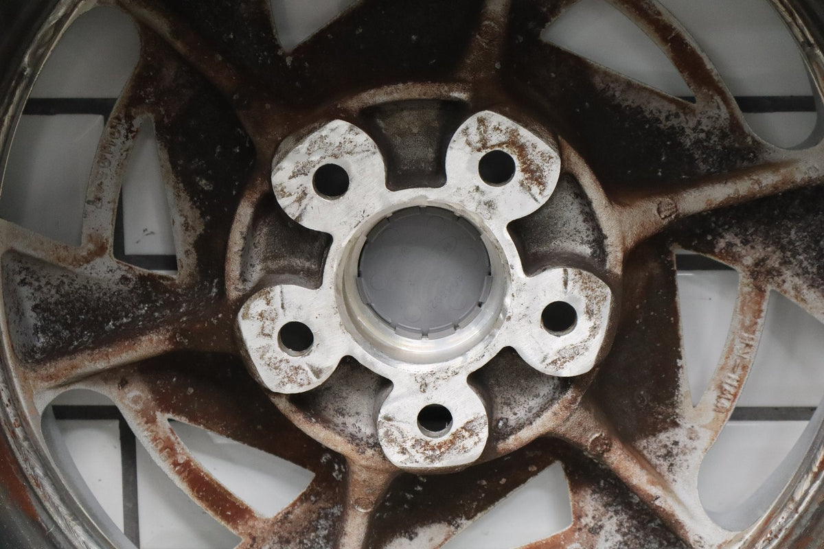 1990 Chevrolet Corvette C4 Left 17x9.5 OEM Wheel