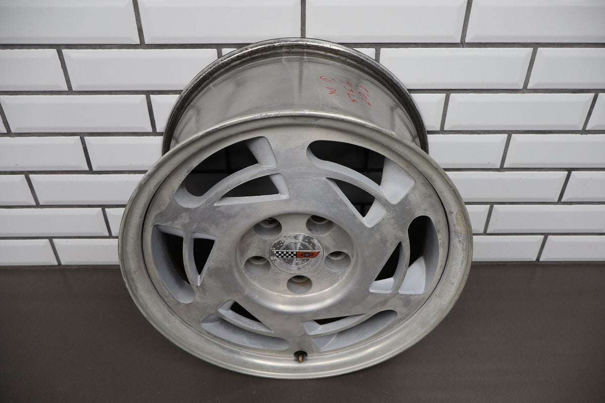 1990 Chevrolet Corvette C4 Left 17x9.5 OEM Wheel