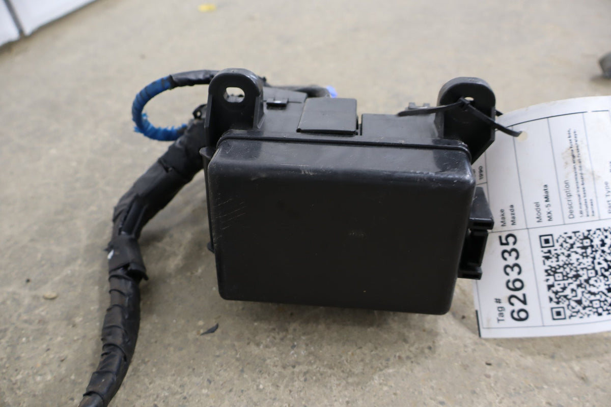 1990 Mazda MX-5 Miata NA 1.6L Engine Fuse Box