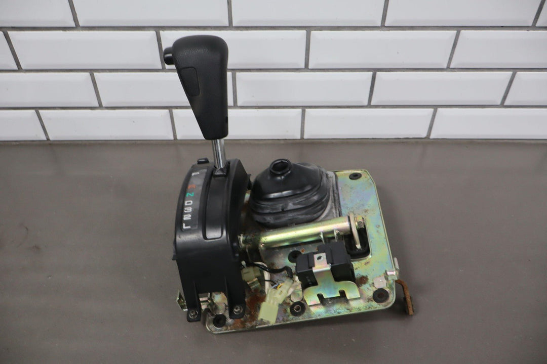 1991 - 1992 Toyota Land Cruiser Auto Transmission Floor Shifter W/Knob