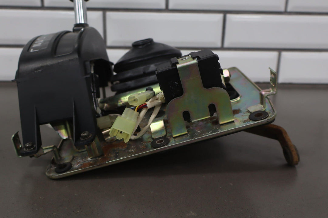 1991 - 1992 Toyota Land Cruiser Auto Transmission Floor Shifter W/Knob