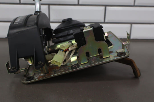 1991 - 1992 Toyota Land Cruiser Auto Transmission Floor Shifter W/Knob