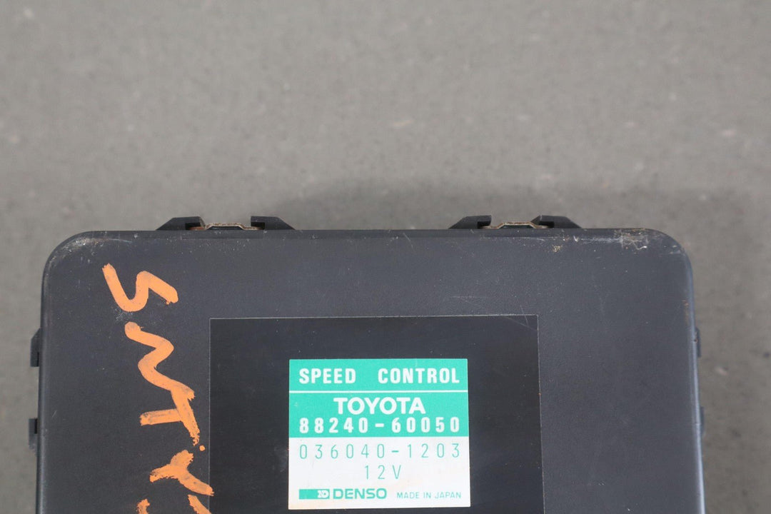 1991 - 1992 Toyota Land Cruiser Cruise Control Module OEM