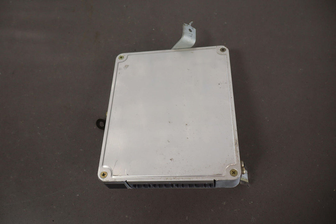 1991 - 1992 Toyota Land Cruiser Engine Control Module ECU ECM