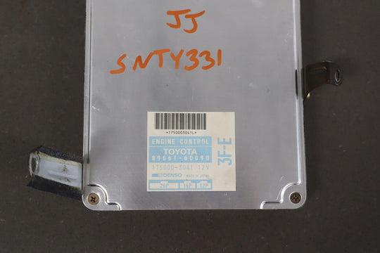 1991 - 1992 Toyota Land Cruiser Engine Control Module ECU ECM