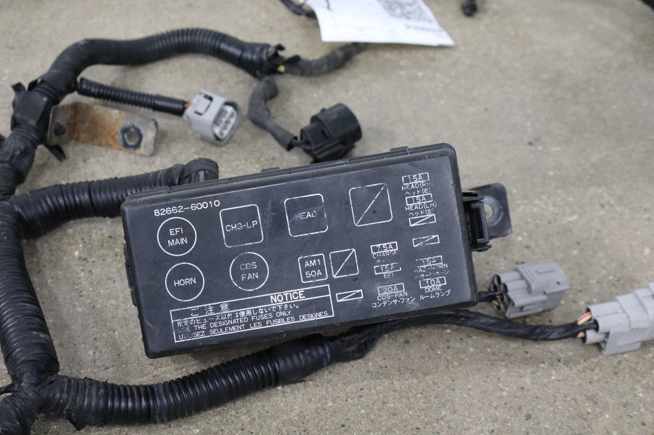 1991-1992 Toyota Land Cruiser FJ80 4.0L 3F-E Engine Fuse Box w/ Harness