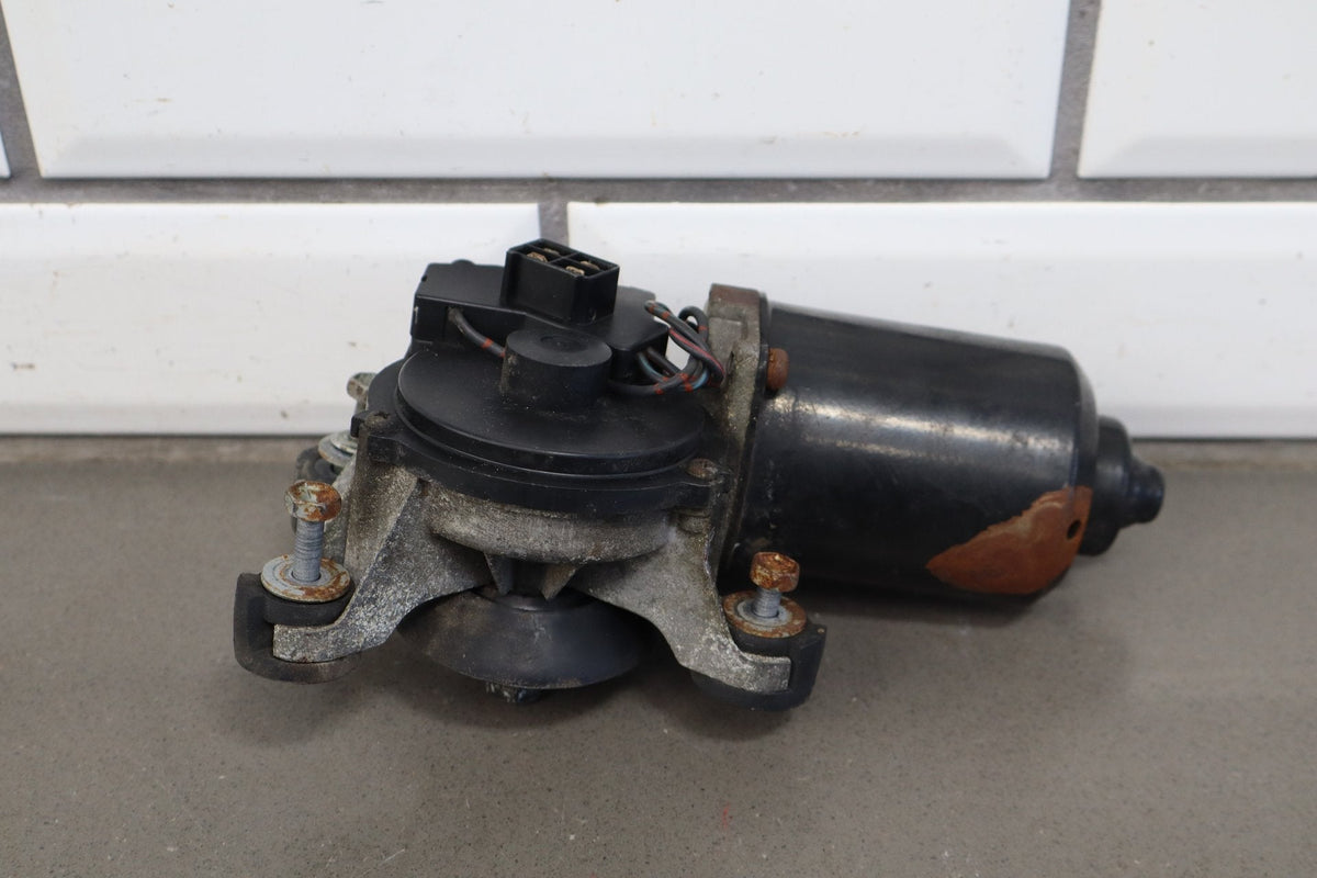 1991-1992 Toyota Land Cruiser FJ80 Front Wiper Motor