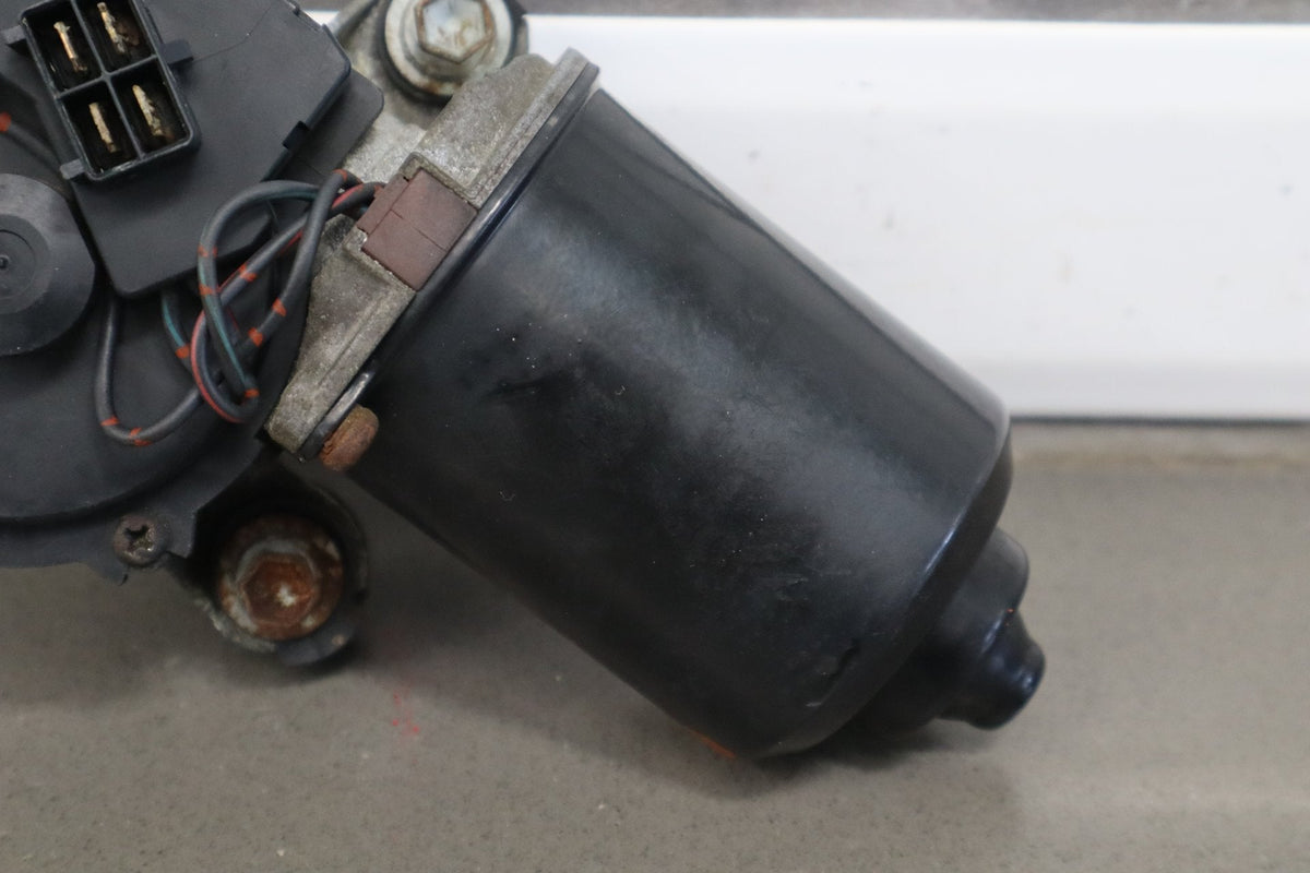 1991-1992 Toyota Land Cruiser FJ80 Front Wiper Motor