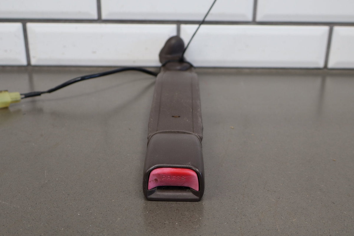 1991-1992 Toyota Land Cruiser FJ80 LH Front Seat Belt Buckle