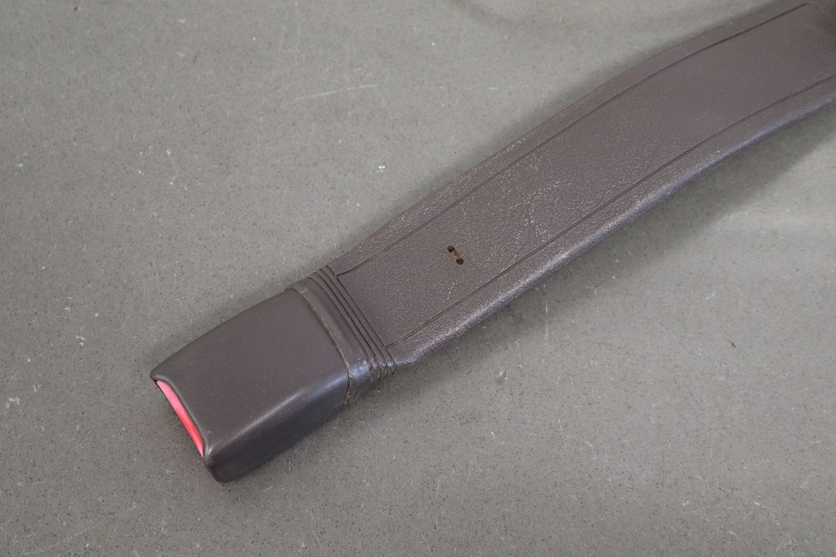 1991-1992 Toyota Land Cruiser FJ80 LH Front Seat Belt Buckle
