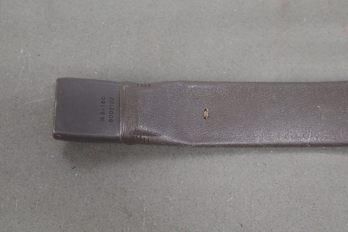 1991-1992 Toyota Land Cruiser FJ80 RH Front Seat Belt Buckle