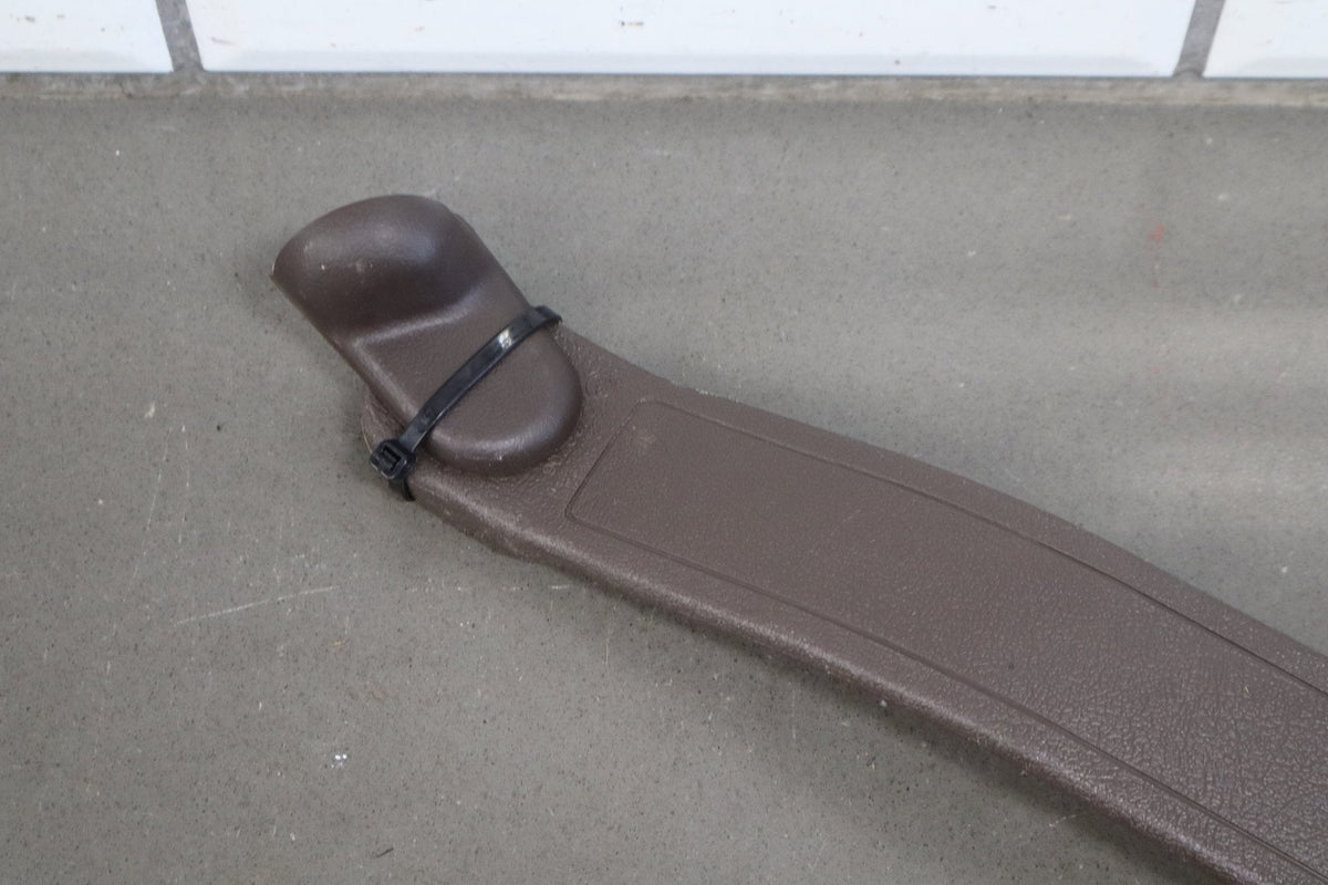 1991-1992 Toyota Land Cruiser FJ80 RH Front Seat Belt Buckle