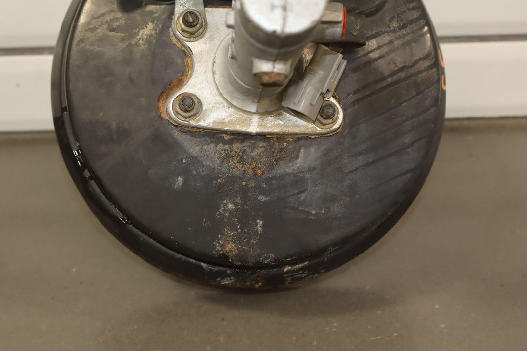 1991 - 1992 Toyota LandCruiser Power Brake Booster W/Reservoir & Lid