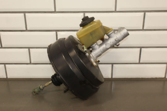 1991 - 1992 Toyota LandCruiser Power Brake Booster W/Reservoir & Lid