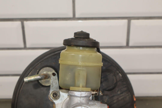 1991 - 1992 Toyota LandCruiser Power Brake Booster W/Reservoir & Lid