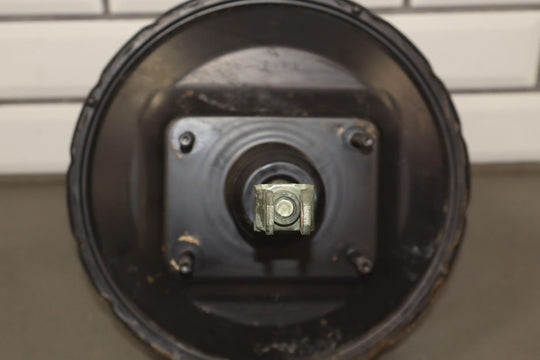 1991 - 1992 Toyota LandCruiser Power Brake Booster W/Reservoir & Lid