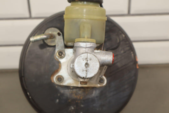 1991 - 1992 Toyota LandCruiser Power Brake Booster W/Reservoir & Lid