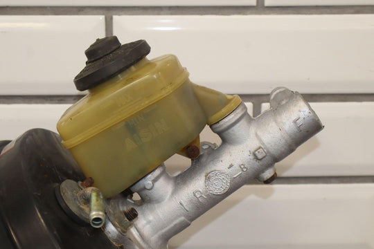 1991 - 1992 Toyota LandCruiser Power Brake Booster W/Reservoir & Lid