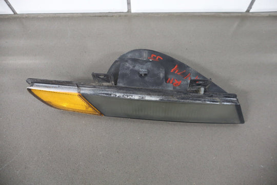 1991 - 1995 Chevrolet Corvette C4 Right Front Cornering Lamp 05975794 OEM