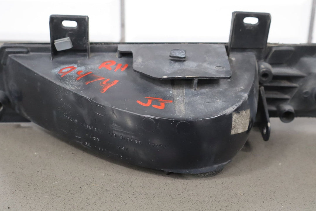 1991 - 1995 Chevrolet Corvette C4 Right Front Cornering Lamp 05975794 OEM