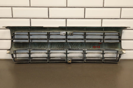 1991-1995 Toyota Land Cruiser Grille 5311160100 OEM