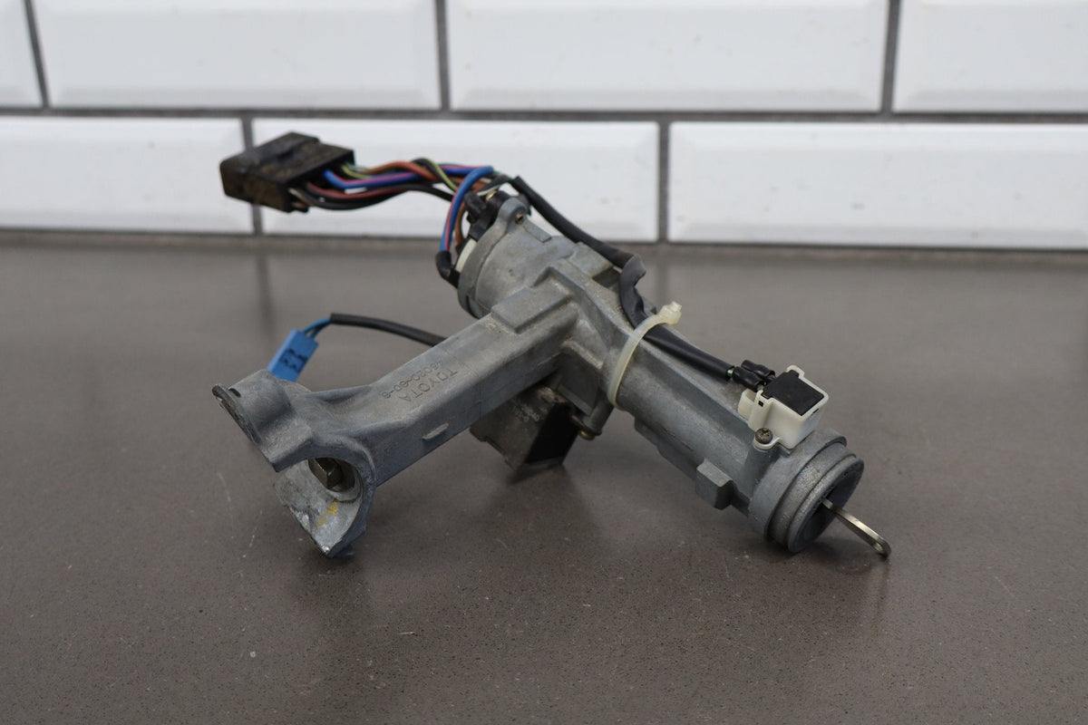 1991-1995 Toyota Land Cruiser Ignition Switch W/ Key 8445060180 OEM
