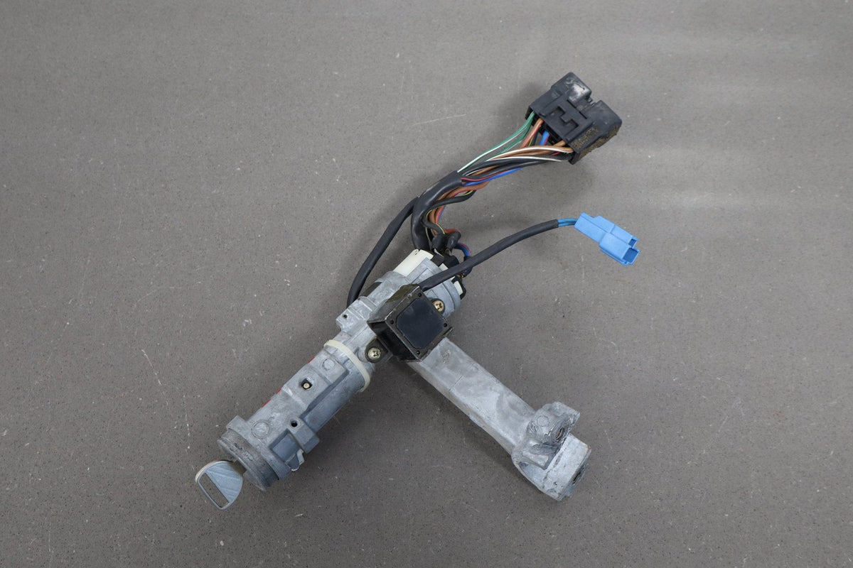 1991-1995 Toyota Land Cruiser Ignition Switch W/ Key 8445060180 OEM