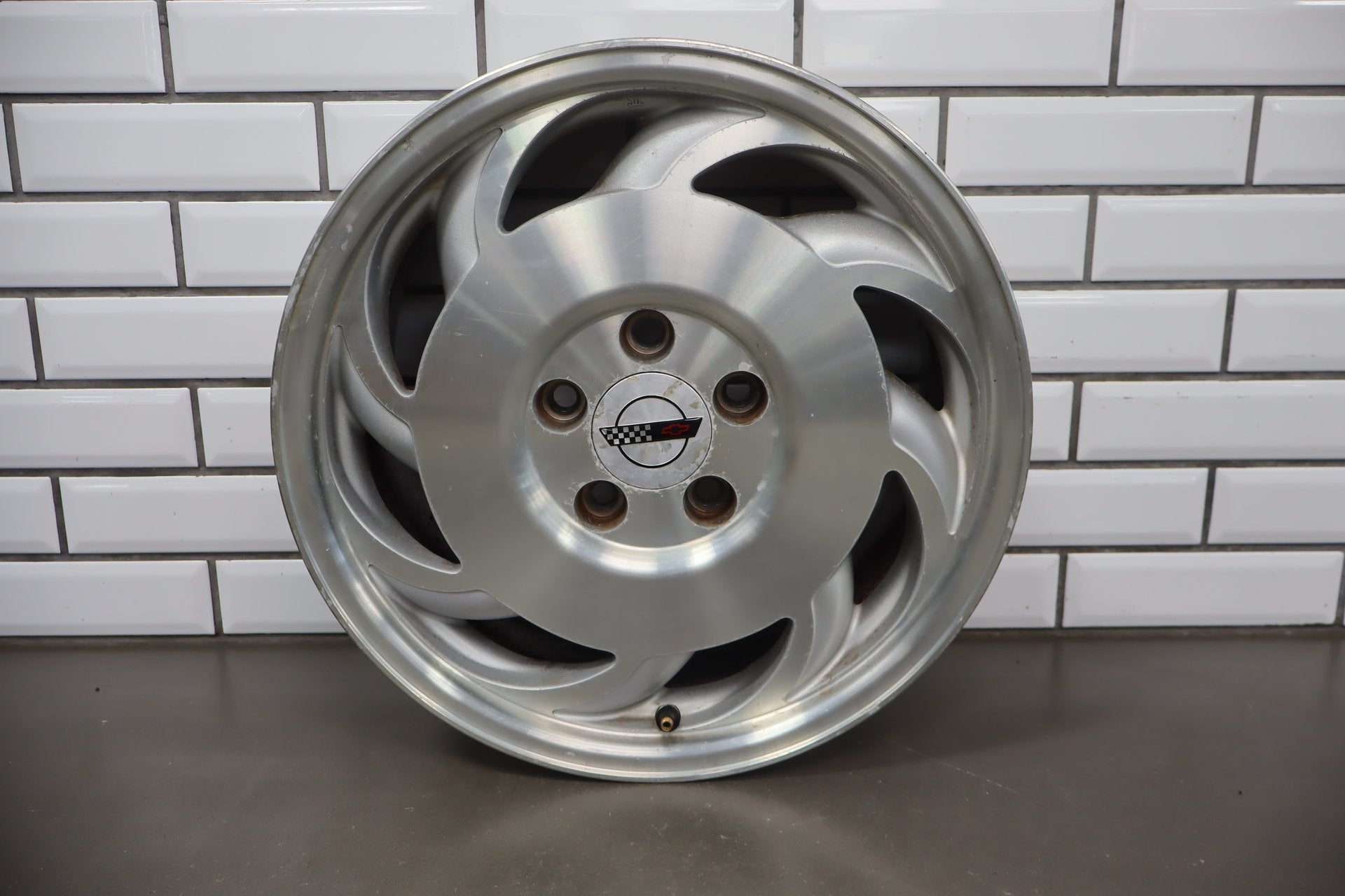 1991-1996 C4 Corvette Single (1) Left Front 17x8.5 Directional Blade Wheel