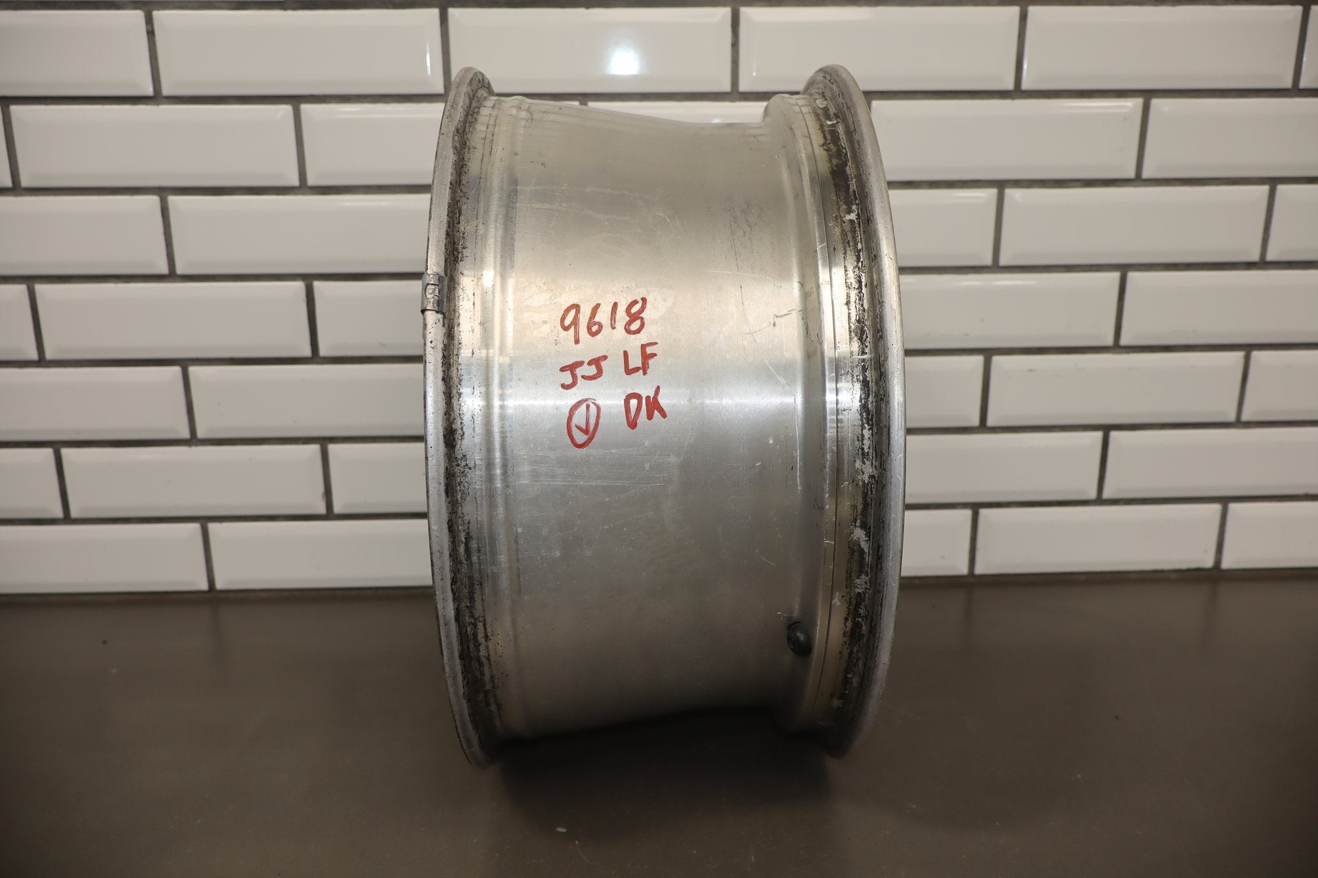 1991-1996 C4 Corvette Single (1) Left Front 17x8.5 Directional Blade Wheel