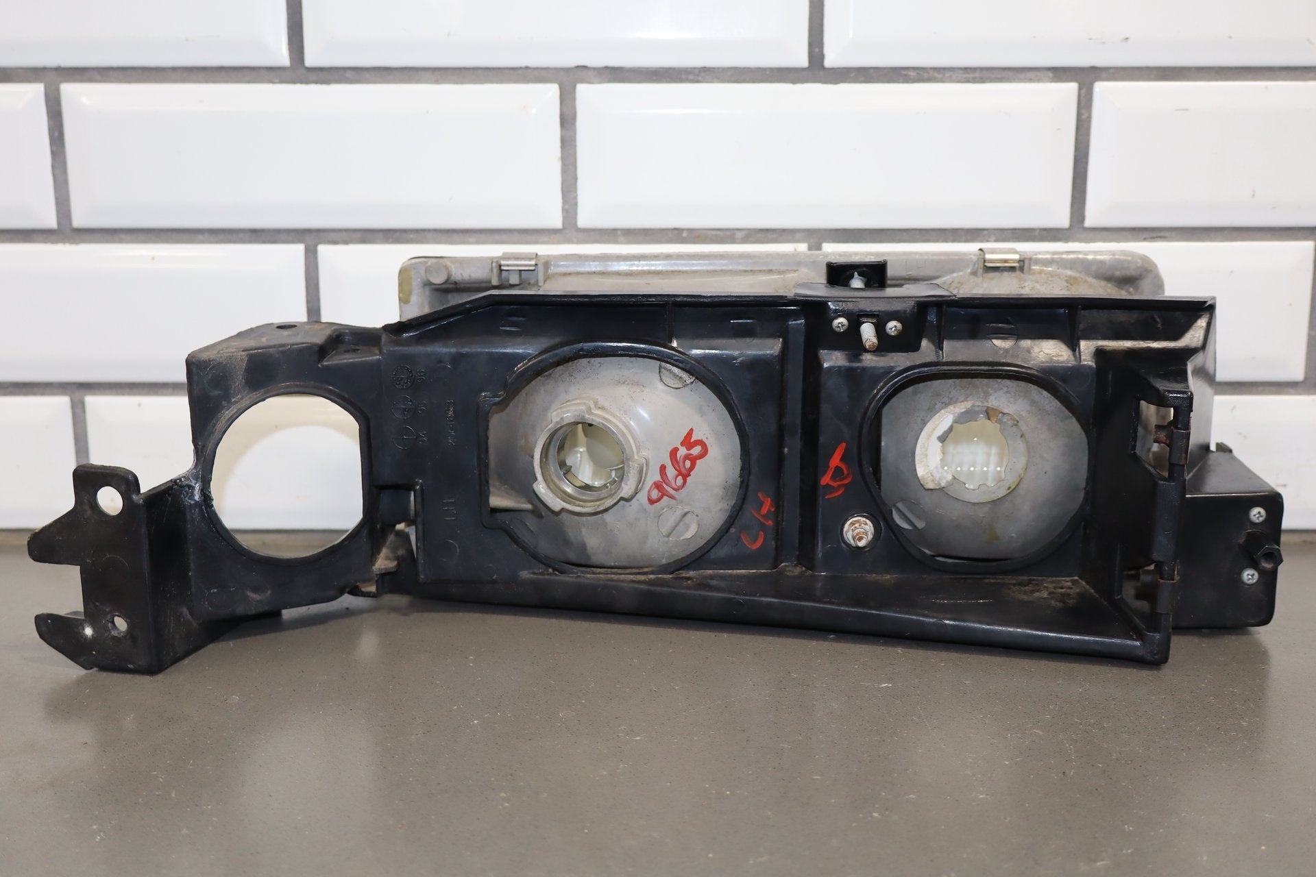 1991-1996 Chevrolet Caprice Impala SS Left Headlamp W/ Turn Signal Lamp