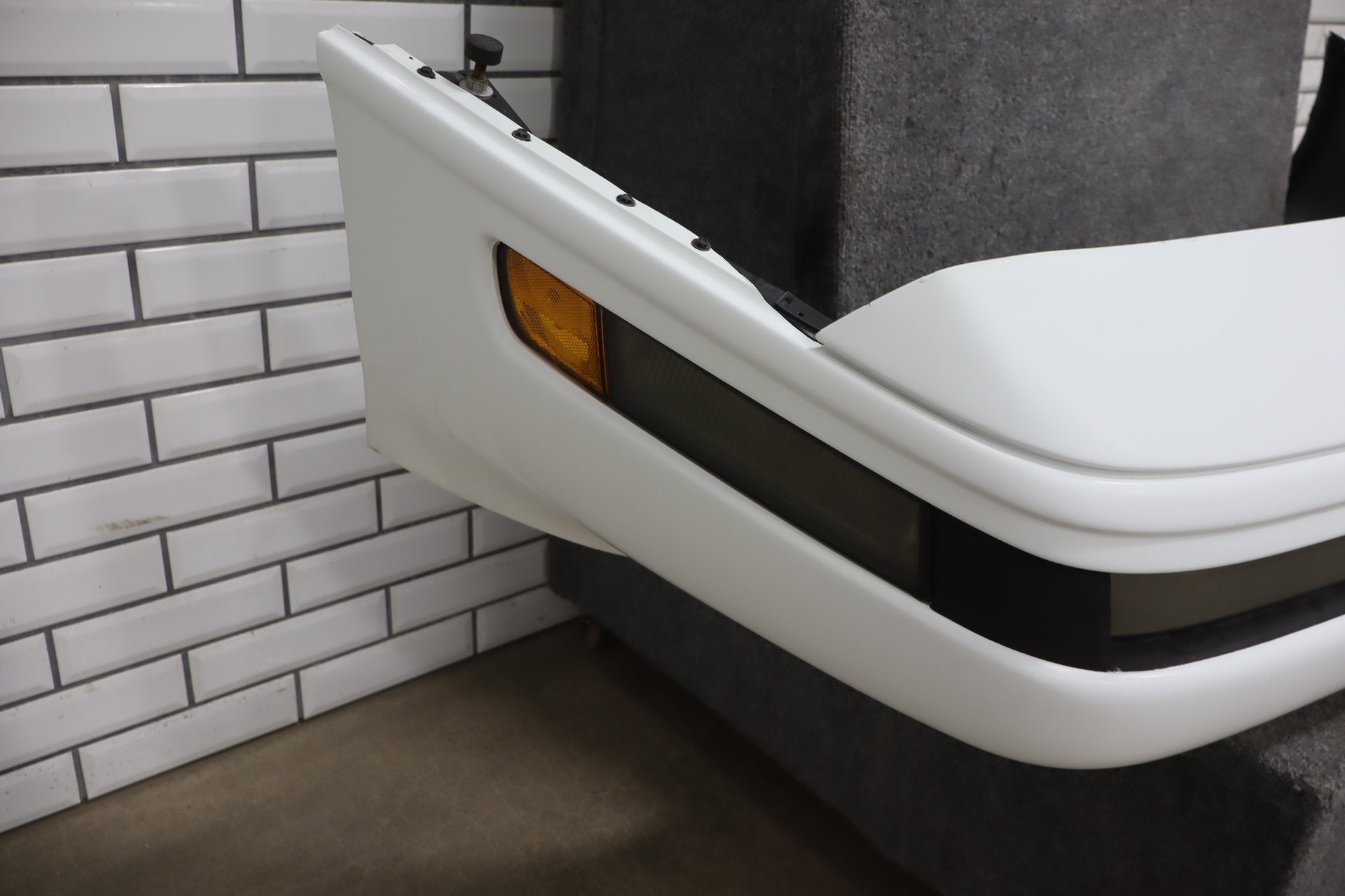 1991-1996 Chevrolet Corvette C4- Front Bumper W/ Lamps Artic White 10