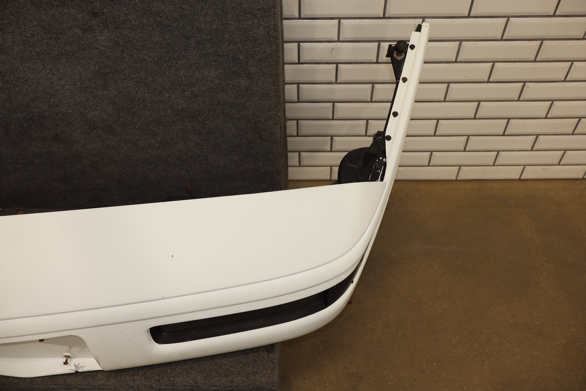 1991-1996 Chevrolet Corvette C4- Front Bumper W/ Lamps Artic White 10