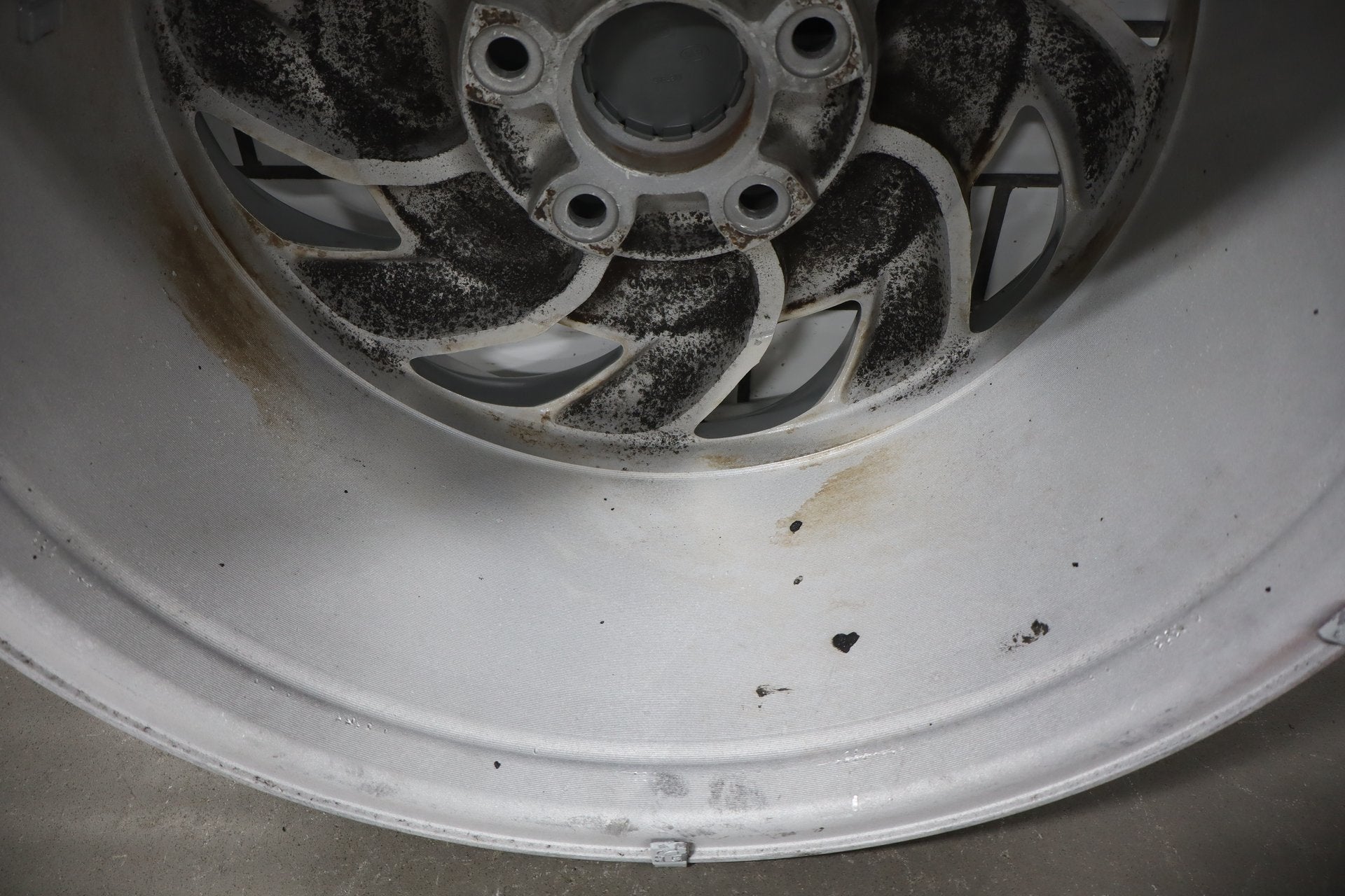 1991-1996 Chevrolet Corvette C4 Right 17x9.5" Directional Sawblade Wheel