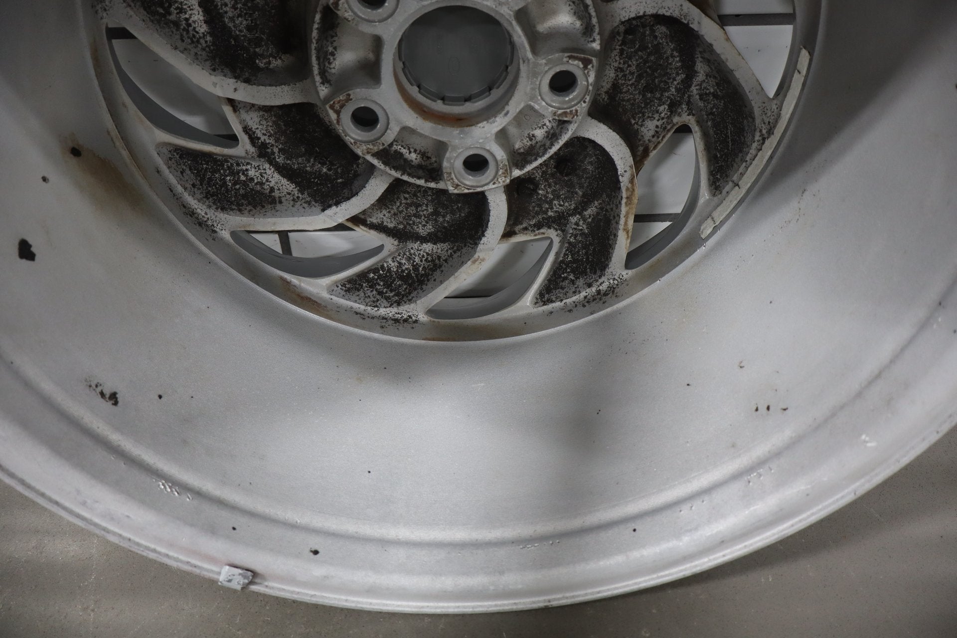 1991-1996 Chevrolet Corvette C4 Right 17x9.5" Directional Sawblade Wheel
