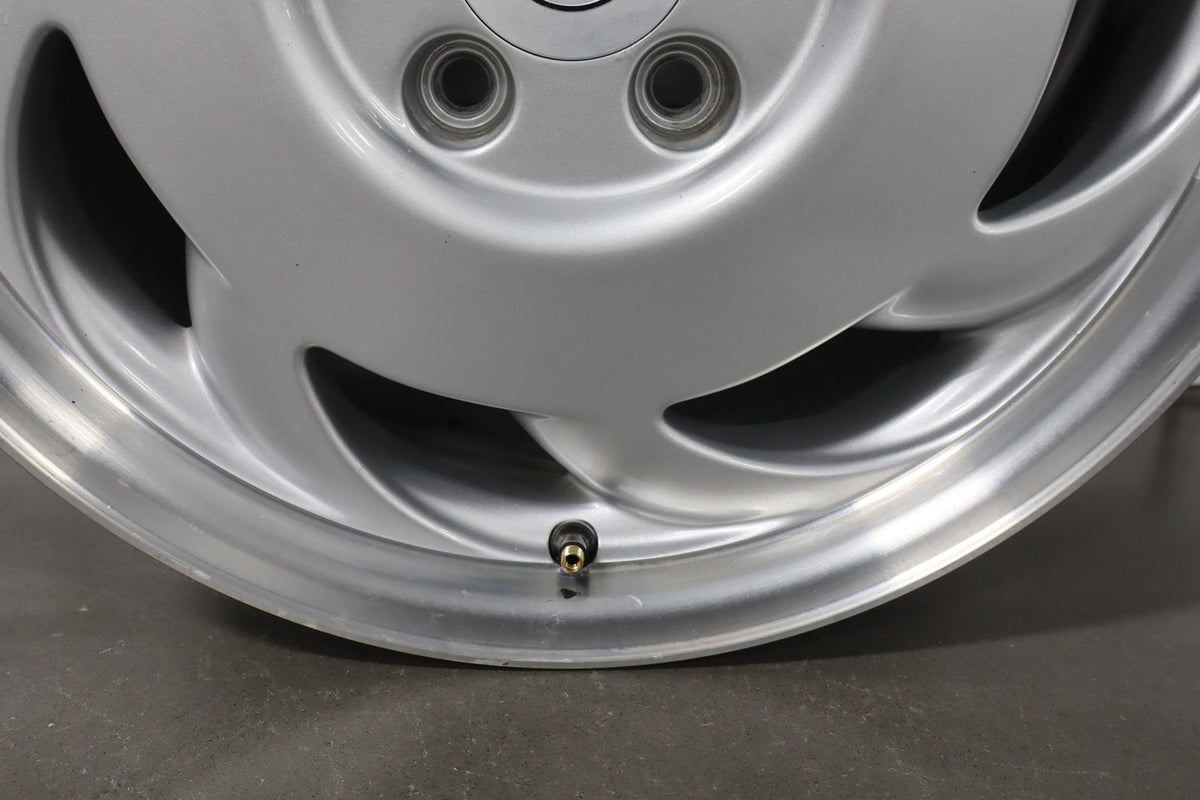 1991-1996 Chevrolet Corvette C4 Right 17x9.5" Directional Sawblade Wheel