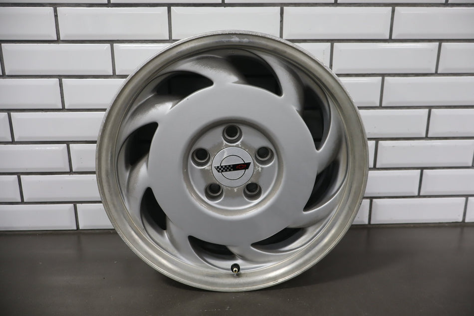 1991-1996 Chevrolet Corvette C4 Right Rear 17x9.5" Directional Sawblade Wheel