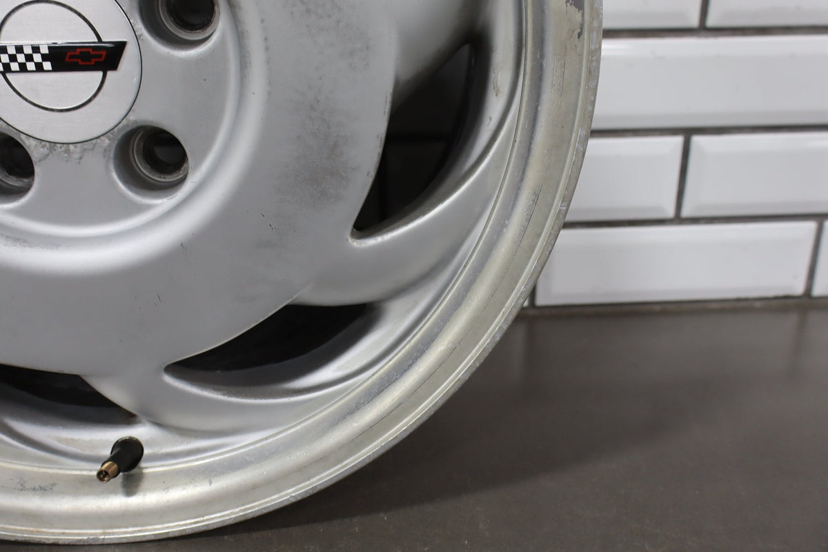 1991-1996 Chevrolet Corvette C4 Right Rear 17x9.5" Directional Sawblade Wheel