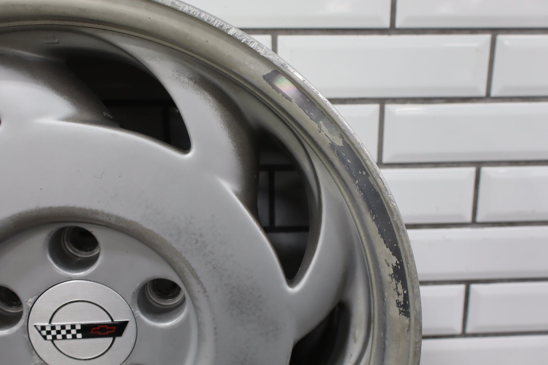 1991-1996 Chevrolet Corvette C4 Right Rear 17x9.5" Directional Sawblade Wheel
