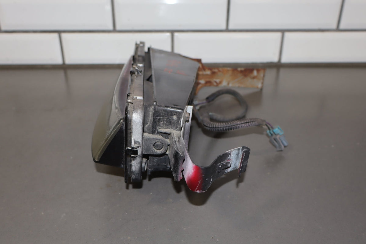 1991-1996 Chevrolet Corvette Left Front Lamp 05976668 OEM