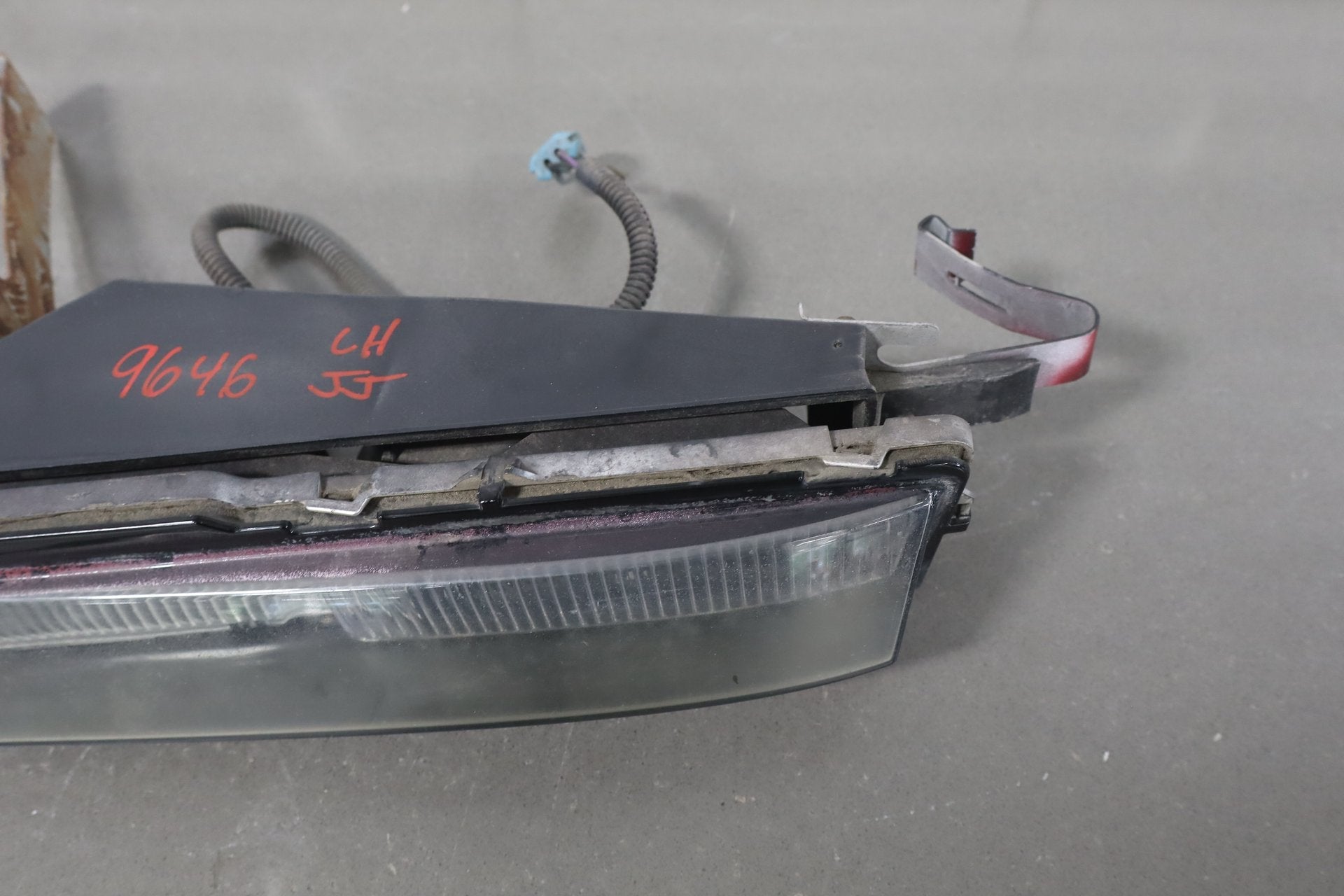 1991-1996 Chevrolet Corvette Left Front Lamp 05976668 OEM