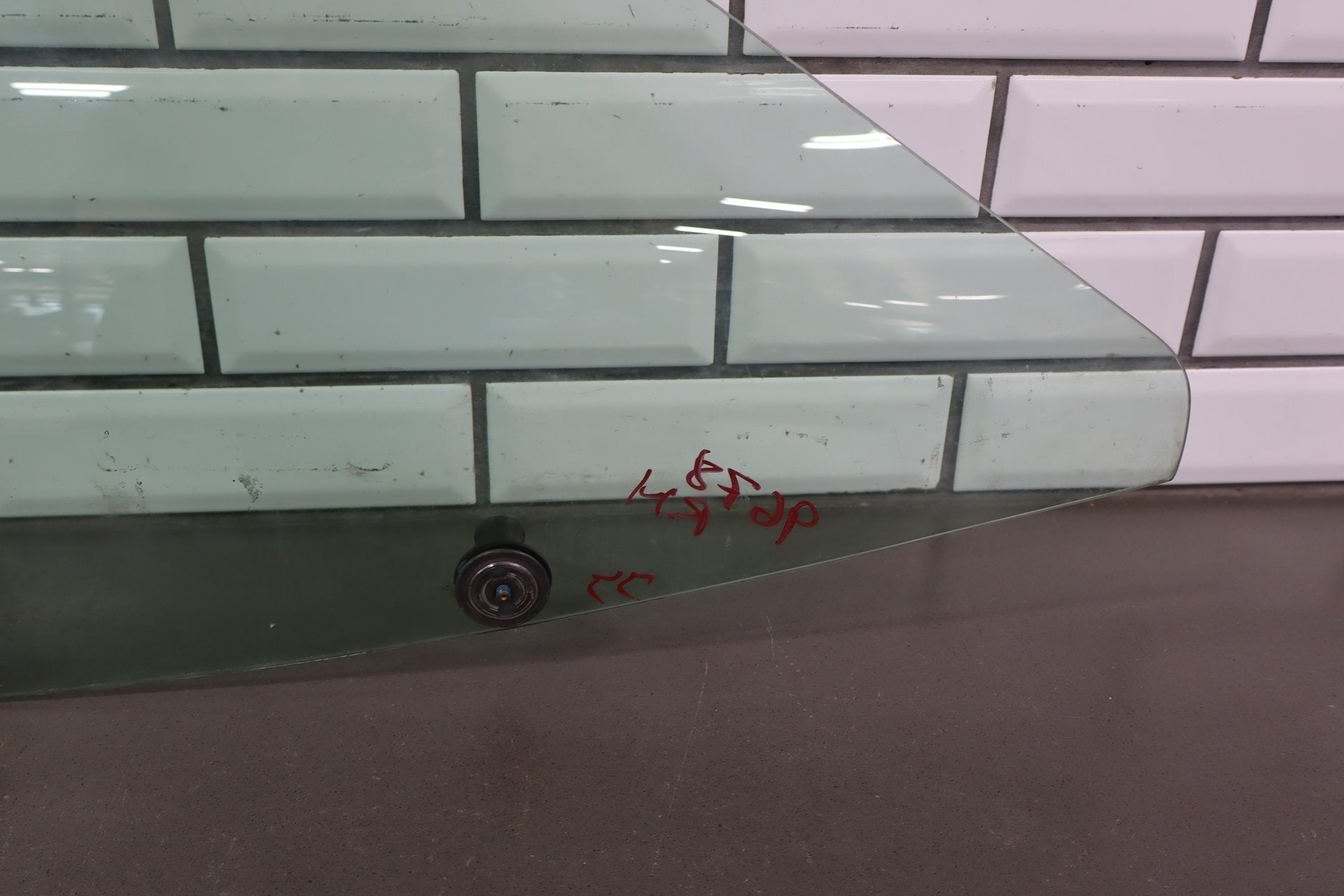 1991-1996 Chevrolet Corvette Right Front Door Window 10267190
