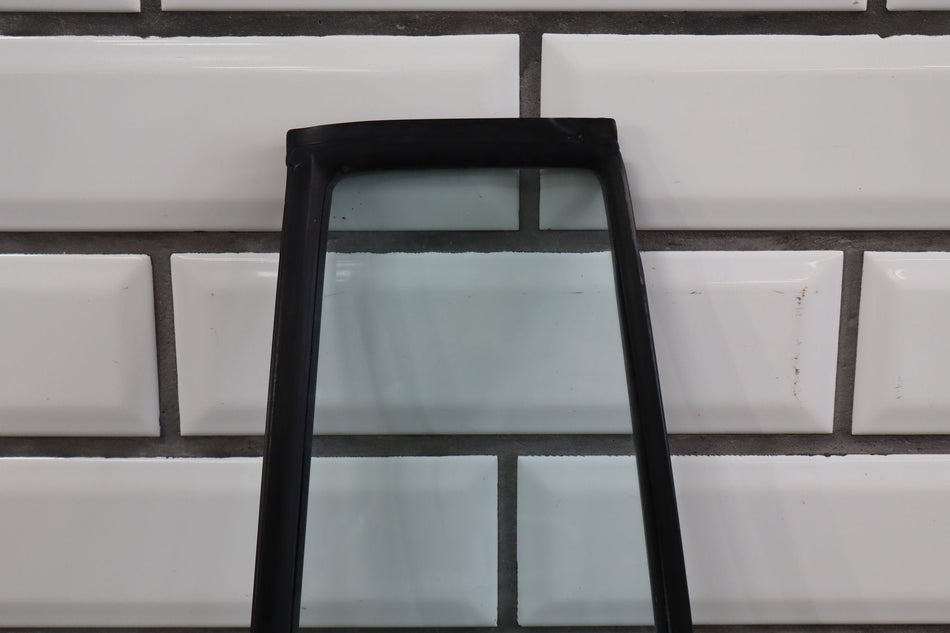 1991-1996 Toyota Land Cruiser Clear Right Rear Vent Window 6812360020 OEM