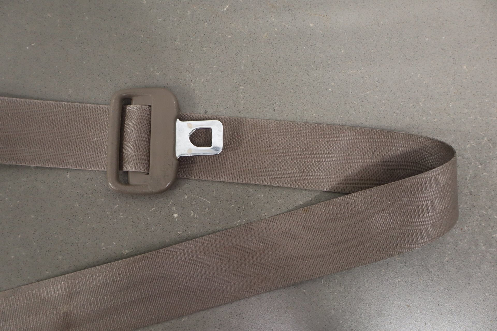 1991-1997 Lexus LX450 Toyota Land Cruiser Right Front Seat Belt Oak