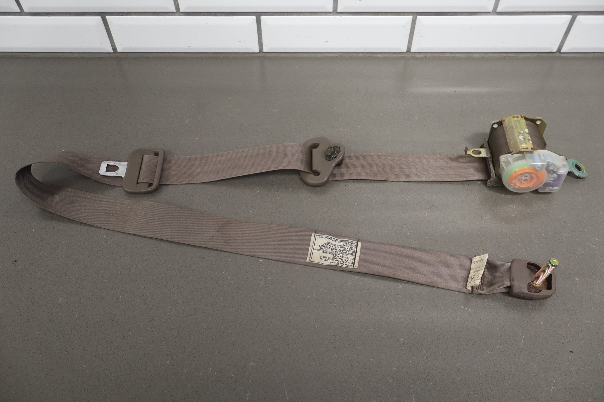 1991-1997 Lexus LX450 Toyota Land Cruiser Right Front Seat Belt Oak
